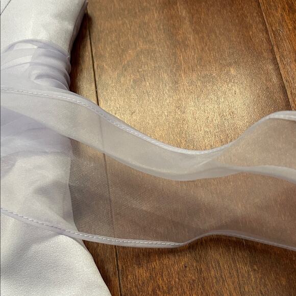 David's Bridal Lilac Formal Kids Dress, Perfect for Wedding Flower Girl, Size 6 - Picture 12 of 14